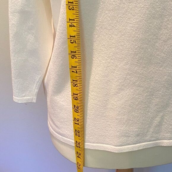 0127 - Dana Buckman White Sweater with Cutout front Size 1X New - Picture 4 of 5